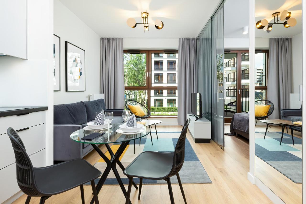 Apartments Browary Warszawskie By Noclegi Renters Varsavia Esterno foto