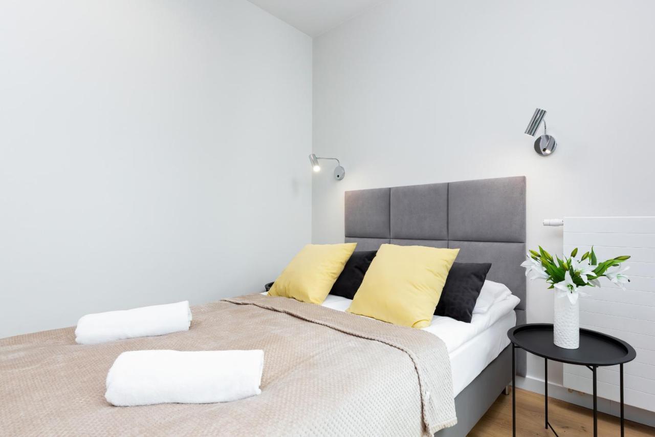 Apartments Browary Warszawskie By Noclegi Renters Varsavia Esterno foto