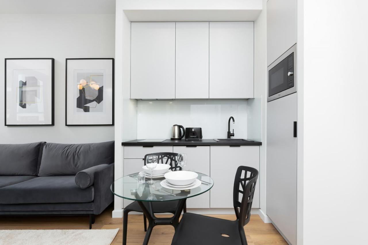 Apartments Browary Warszawskie By Noclegi Renters Varsavia Esterno foto